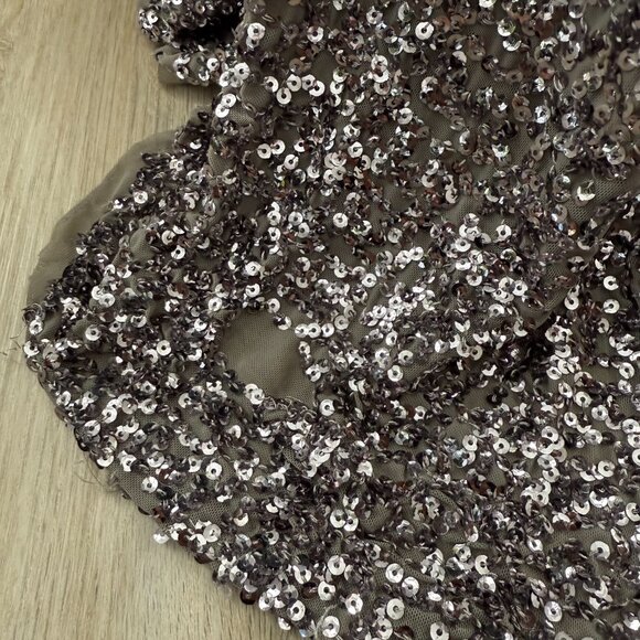 ✨ Betsy & Adam Gunmetal Sequin Gown – Red Carpet Glam ✨ - Picture 9 of 13